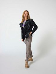 ONLY Kurtka z imitacji skóry Vera 15293015 Czarny Regular Fit. Czarne kurtki damskie Only, m, bez wzorów, ze skóry, bez kaptura. Za 409.99 zł.