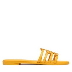 Klapki Tommy Hilfiger. Żółte klapki damskie Tommy Hilfiger, bez wzorów, bez obcasa, bez zapięcia. Za 409.99 zł.