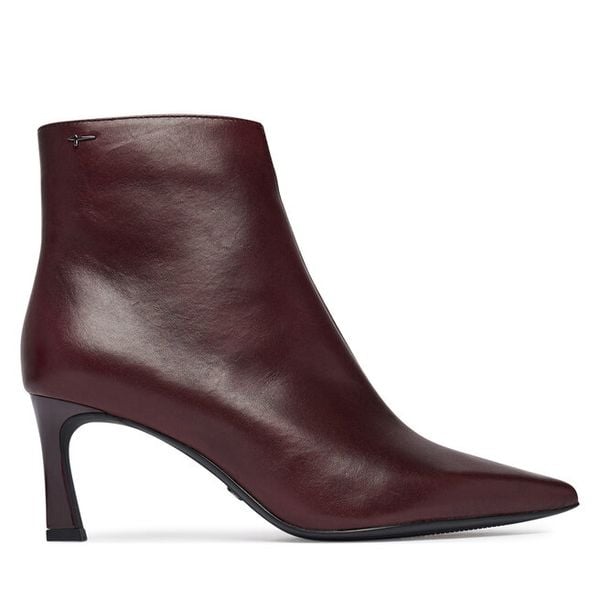 Botki Tamaris. Czerwone botki damskie Tamaris, bez obcasa, na szpilce, bez zapięcia. Za 484.99 zł.