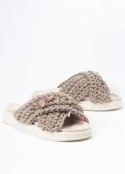INUIKII WOVEN STONES Klapki damskie. Brązowe klapki damskie Inuikii, bez wzorów, bez obcasa, bez zapięcia. Za 587.99 zł.