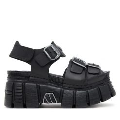 Sandały NEW ROCK. Czarne sandały damskie NEW ROCK, bez wzorów, bez obcasa, na koturnie, bez zapięcia. Za 649.99 zł.