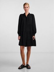 YAS Sukienka koszulowa Pala 26030720 Czarny Loose Fit. Czarne sukienki damskie YAS, bez wzorów, z wiskozy, bez ramiączek. Za 169.99 zł.