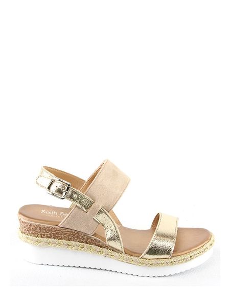 Sixth Sens Sandały w kolorze złoto-beżowym na koturnie rozmiar: 39. Brązowe sandały damskie Sixth Sens, bez wzorów, z otwartym noskiem, bez obcasa, na koturnie, bez zapięcia. Za 123.53 zł.