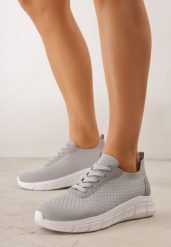 Szare Minimalistyczne Buty Sportowe z Siateczki na Tłoczonej Podeszwie Zanera. Szare obuwie sportowe damskie Born2be, z jeansu, na fitness i siłownię. Za 79.99 zł.