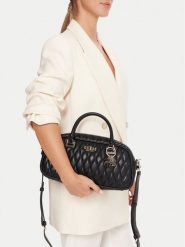 Guess Torebka Valla HWQG81 22050 Czarny. Czarne torebki klasyczne damskie Guess, ze skóry, bez dodatków. Za 299.99 zł.