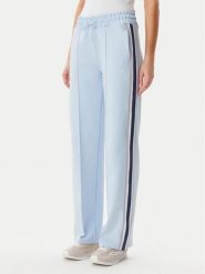 Guess Spodnie dresowe V5GB12 KCRU2 Błękitny Regular Fit. Niebieskie spodnie dresowe damskie Guess, xs, z aplikacjami, z dresówki. Za 259.99 zł.