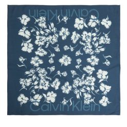 Chusta Calvin Klein. Niebieskie chusty damskie Calvin Klein, bez wzorów. Za 249.99 zł.