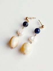 Lodie Silver Kolczyki-wkrętki z kamieniami księżycowymi i agatami rozmiar: onesize. Szare kolczyki damskie Lodie Silver, z agatem, ze stali. Za 130.99 zł.