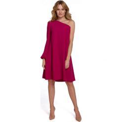 Trapezowa sukienka asymetryczny swobodny fason fuksja. Czerwone sukienki damskie Sukienki.shop, bez wzorów, wizytowe, bez ramiączek. Za 289.00 zł.