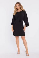 Elegancka trapezowa sukienka oversize czarna. Czarne sukienki damskie MOE, bez wzorów, z materiału, eleganckie, bez ramiączek. Za 349.00 zł.