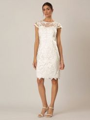 APART Sukienka w kolorze białym rozmiar: 40. Białe sukienki damskie Apart, bez wzorów, bez ramiączek. Za 559.95 zł.