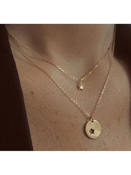 Les Petites Précieuses Pozłacany naszyjnik z elementami ozdobnymi - dł. 39 cm rozmiar: onesize. Żółte naszyjniki damskie Les Petites Précieuses, pozłacane. Za 135.81 zł.