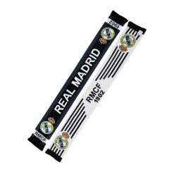 8. Szalik Z Dzianiny. Białe szaliki damskie REAL MADRID, bez wzorów, z dzianiny. Za 236.99 zł.