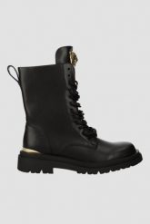 JUST CAVALLI Czarne buty Fondo Kaili Kombat. Czarne botki damskie Just Cavalli, bez obcasa, bez zapięcia. W wyprzedaży za 499.99 zł.