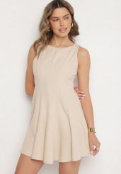 Beżowa Rozkloszowana Sukienka Ozdobiona Przeszyciami Evinini. Brązowe sukienki damskie Born2be, bez wzorów, eleganckie, bez ramiączek. Za 109.99 zł.