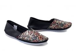 MACIEJKA 1930B-01/00-0 czarny + kwiaty, baleriny damskie. Czarne balerinki damskie Maciejka, bez wzorów, ze skóry. Za 219.90 zł.