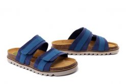 DR. BRINKMANN 700572-05 blau, klapki damskie. Niebieskie klapki damskie Dr. Brinkmann, bez wzorów, ze skóry, bez obcasa, bez zapięcia. Za 263.92 zł.