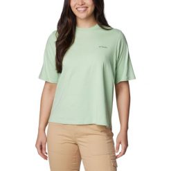 Koszulka damska Columbia North Cascades Graphic Short Sleeve Tee z krótkim rękaw. Zielone koszulki damskie Columbia, xs, bez wzorów, z bawełny, bez kołnierzyka, bez ramiączek. W wyprzedaży za 116.00 zł.