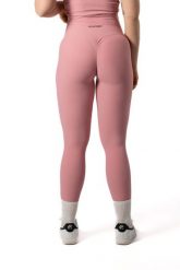 Damskie legginsy bezszwowe prążkowane z efektem scrunch – pudrowy róż. Czerwone legginsy damskie AESTHETIC WOLF, xl, bez wzorów, z dzianiny. Za 119.99 zł.