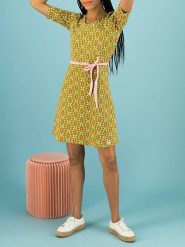 Blutsgeschwister Sukienka "Home Cute" w kolorze jasnozielonym ze wzorem rozmiar: XL. Zielone sukienki damskie Blutsgeschwister, bez wzorów, z bawełny, bez ramiączek. Za 140.86 zł.