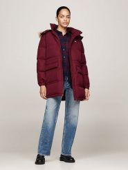 TOMMY JEANS Płaszcz puchowy w kolorze bordowym rozmiar: M. Czerwone płaszcze damskie Tommy Jeans, m, bez wzorów, z jeansu, bez kaptura. Za 746.74 zł.