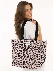 Zwillingsherz Shopper bag "Leo" w kolorze jasnoróżowym rozmiar: onesize. Różowe shopper bag Zwillingsherz, bez wzorów, z materiału, na ramię, bez dodatków. Za 104.99 zł.
