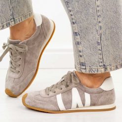 Taupe skórzane półbuty damskie Filippo Dp7963/26. Półbuty damskie Filippo, na jesień, bez wzorów, z jeansu, z okrągłym noskiem, bez obcasa, na płaskiej podeszwie, bez zapięcia. Za 269.00 zł.