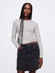 GAP Koszulka w kolorze szarym rozmiar: XXL. Szare koszulki damskie GAP, xxl, bez wzorów, bez kołnierzyka, bez ramiączek. Za 69.75 zł.