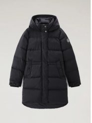 Woolrich Płaszcz puchowy "Aurora" w kolorze czarnym rozmiar: XL. Czarne płaszcze damskie Woolrich, xl, z aplikacjami, z puchu, bez kaptura. Za 1,910.85 zł.