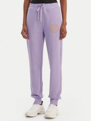 Versace Jeans Couture Spodnie dresowe 80HAAT02 CF01T Fioletowy Regular Fit. Fioletowe spodnie dresowe damskie Versace Jeans Couture, xs, bez wzorów, z bawełny. Za 969.99 zł.