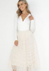 Jasnobeżowa Rozkloszowana Spódnica Maxi z Falbankami z Tiulu Davena. Brązowe spódnice damskie Born2be, m, z aplikacjami, z tiulu, maxi. Za 149.99 zł.