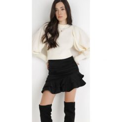 Czarna Spódnica Neripe. Czarne spódnice damskie Born2be, s, bez wzorów, eleganckie, mini. Za 59.99 zł.
