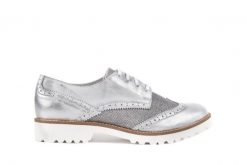 Półbuty Bayla-099 8734 K.Srebro, Skóra naturalna - 39. Szare półbuty damskie Bayla, bez wzorów, ze skóry, bez obcasa, bez zapięcia. W wyprzedaży za 89.10 zł.