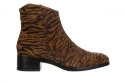 Botki Wonders D-1801 Zebra Tabac 138040, Brązowy, Skóra naturalna - 39. Brązowe botki damskie Wonders, ze skóry, eleganckie, bez obcasa, bez zapięcia. W wyprzedaży za 611.99 zł.