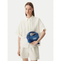 Torebka Tommy Jeans. Niebieskie torebki klasyczne damskie Tommy Jeans, z jeansu, bez dodatków. Za 409.99 zł.