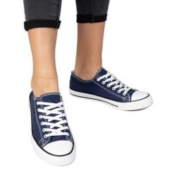 Granatowe klasyczne damskie trampki niebieskie. Niebieskie trampki damskie bez wzorów, z jeansu, bez zapięcia. Za 75.95 zł.