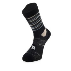 Skarpetki Vertical Kyrgyz. Czarne skarpetki damskie VERTICAL, bez wzorów. Za 108.50 zł.