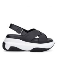 Liu Jo Sandały w kolorze czarnym rozmiar: 40. Czarne sandały damskie Liu Jo, bez wzorów, z otwartym noskiem, bez obcasa, na platformie, bez zapięcia. Za 454.95 zł.