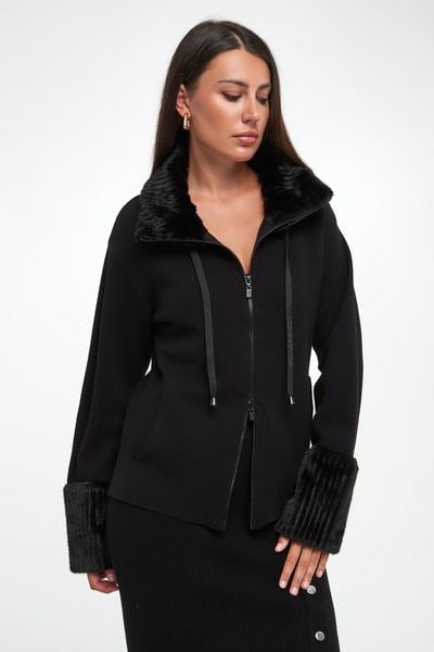 Kurtka damska z futerkiem JOSEPH RIBKOFF. Kurtki damskie Joseph Ribkoff, xs, bez wzorów, bez kaptura. Za 1,149.00 zł.