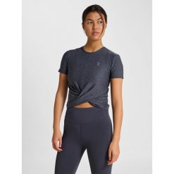 Koszulka damska Hummel Yoga Wrap. Brązowe koszulki damskie Hummel, bez wzorów, bez kołnierzyka, bez ramiączek. Za 170.00 zł.