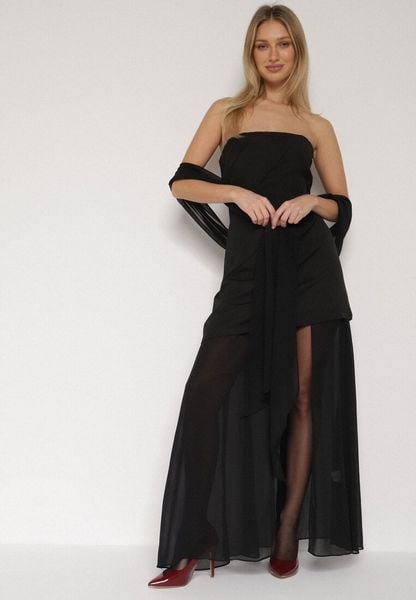 Czarna Koktajlowa Sukienka z Odkrytymi Ramionami i Dodatkowym Szalem Krynaya. Czarne sukienki damskie Born2be, bez wzorów, klasyczne, bez ramiączek. Za 139.99 zł.