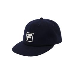 Czapka typu snapback Fila Vintage Como. Niebieskie czapki z daszkiem damskie Fila, bez wzorów, z materiału. Za 186.00 zł.