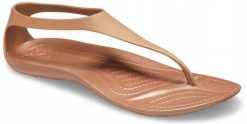 Japonki Dla Dorosłych Crocs Sexi Flip. Brązowe klapki damskie Crocs, bez wzorów, z materiału, bez obcasa, bez zapięcia. Za 199.99 zł.