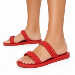 Klapki damskie Ipanema 26826 FEVER SLIDE FEM. Czerwone klapki damskie Ipanema, bez wzorów, z materiału, bez obcasa, bez zapięcia. Za 59.00 zł.