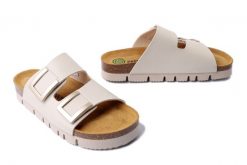 DR. BRINKMANN 700707-81 offwhite, klapki damskie. Brązowe klapki damskie Dr. Brinkmann, bez wzorów, bez obcasa, bez zapięcia. Za 227.92 zł.