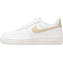 Nike Sportswear FORCE 1 (PS) Tenisówki i Trampki summit white/metallic gold star. Białe trampki chłopięce Nike Sportswear, z materiału. Za 229.00 zł.