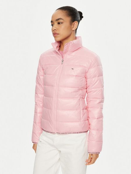 Tommy Jeans Kurtka zimowa Essential DW0DW19312 Różowy Regular Fit. Czerwone kurtki damskie Tommy Jeans, na zimę, l, bez wzorów, z jeansu, bez kaptura. Za 699.99 zł.