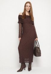 Brązowa Koktajlowa Sukienka z Odkrytymi Ramionami z Koronki Eperrie. Brązowe sukienki damskie Born2be, bez wzorów, z koronki, eleganckie, bez ramiączek. Za 169.99 zł.