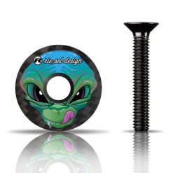 Czapka Riesel Design stem:cap alien. Niebieskie czapki damskie RIESEL DESIGN, bez wzorów, z materiału. Za 151.50 zł.