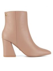 Nine West Botki CEO-AIDA-01 Beżowy. Brązowe botki damskie Nine West, z materiału, bez obcasa, na słupku, bez zapięcia. Za 279.99 zł.